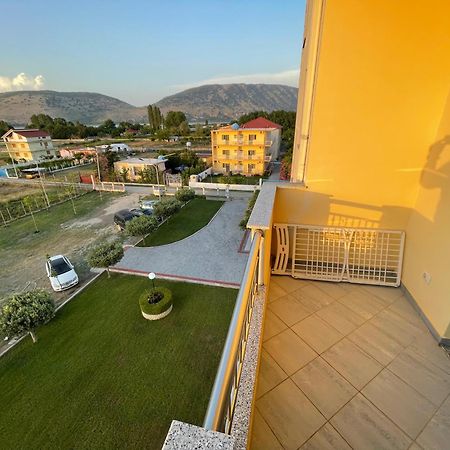 Hotel Restaurant Globi Велипойе Экстерьер фото