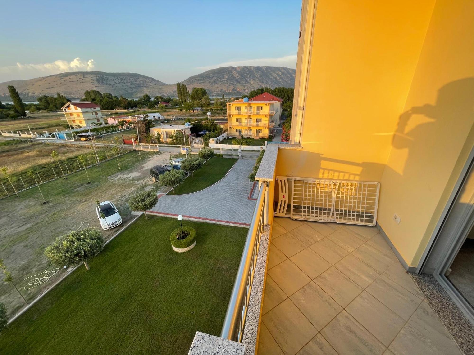 Hotel Restaurant Globi Велипойе Экстерьер фото