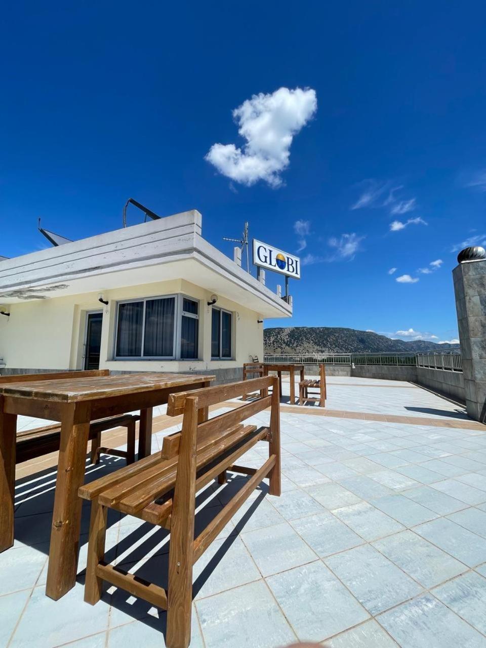Hotel Restaurant Globi Велипойе Экстерьер фото