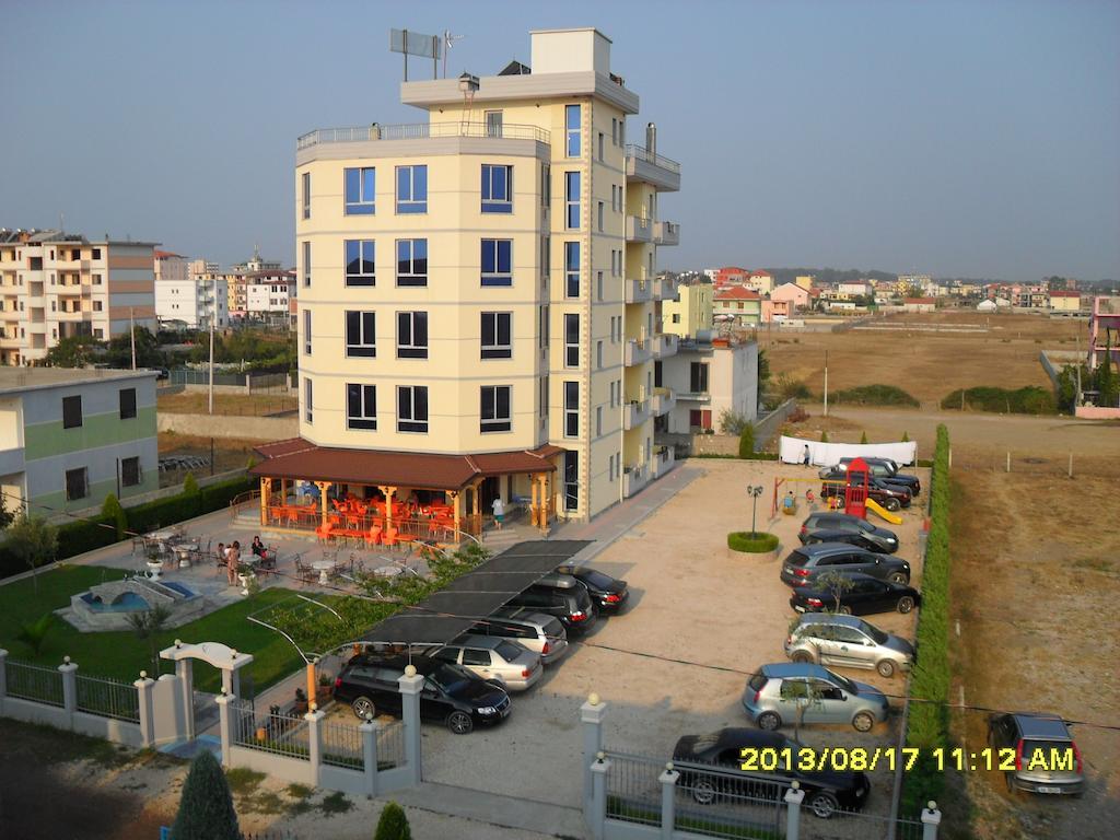 Hotel Restaurant Globi Велипойе Экстерьер фото